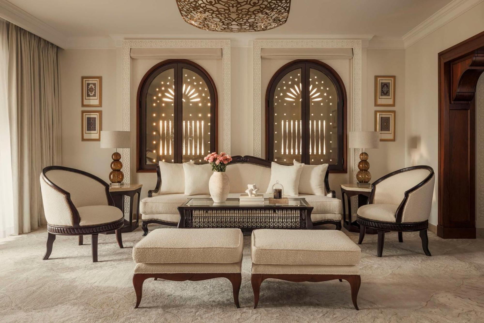 One&Only Royal Mirage Resort Dubai at Jumeirah Beach Bagian luar foto A living room in the Emirates Palace